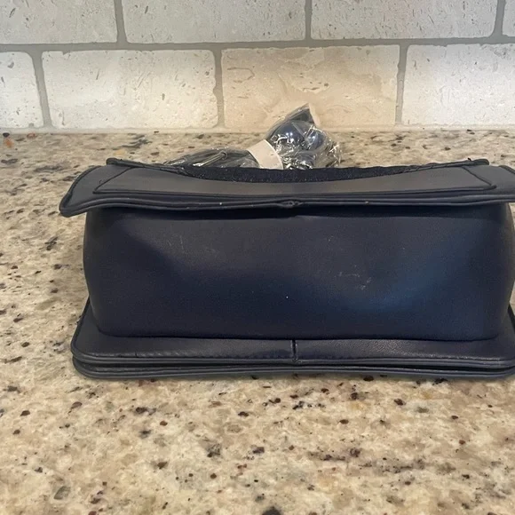 Badgley Mischka Navy Quilted Shoulder Bag NWT - Picture 5 of 11